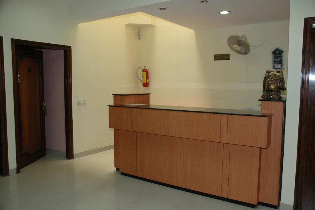 Hotel D R International Ambāla Quarto foto